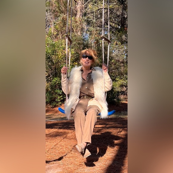 Ralph Lauren. EUC. So fun. L - Picture 9 of 10